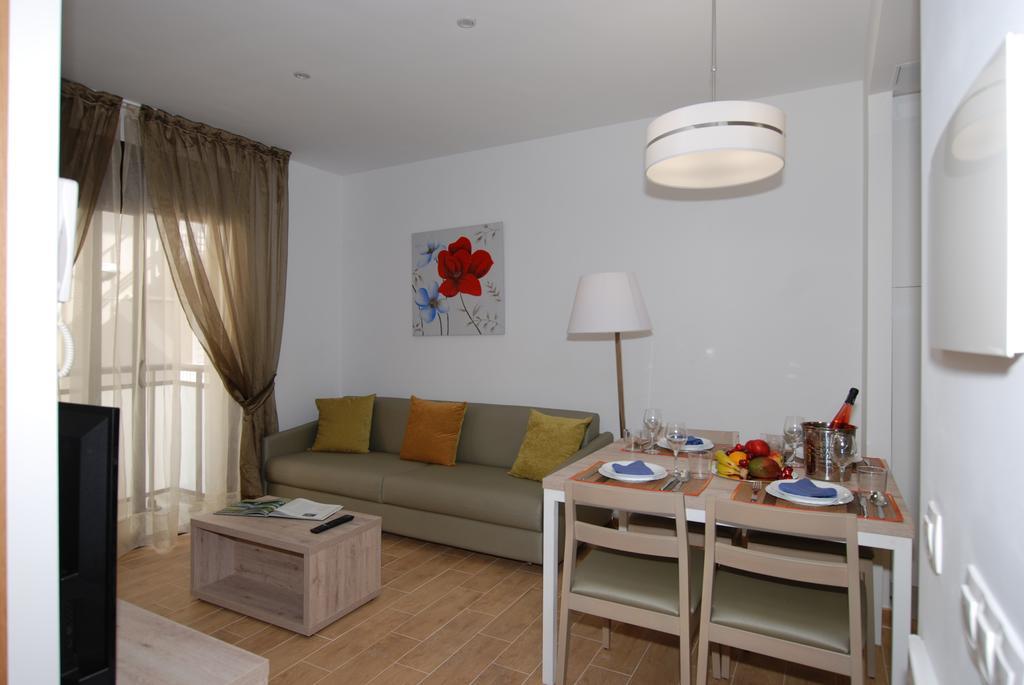 Apartments Gran Vp カンブリルス エクステリア 写真